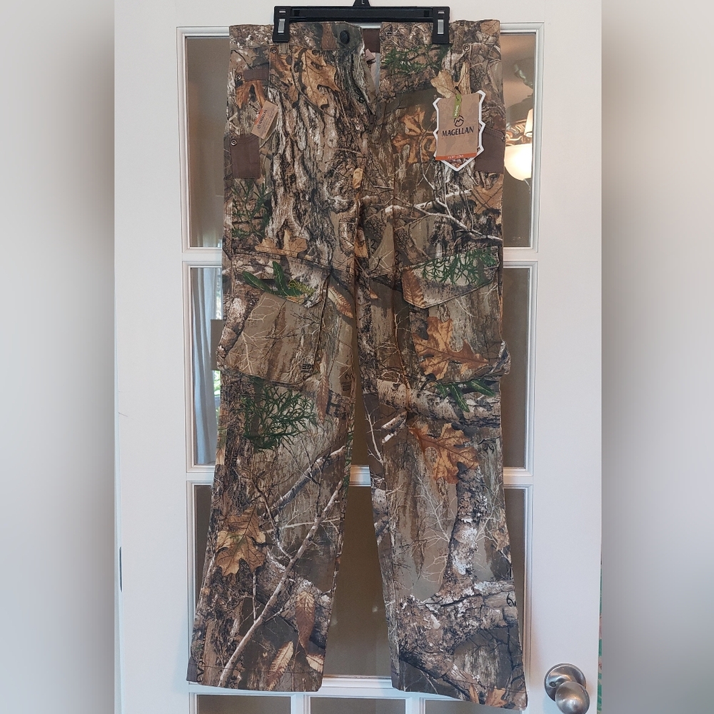 Magellan realtree hunt gear pants NWT